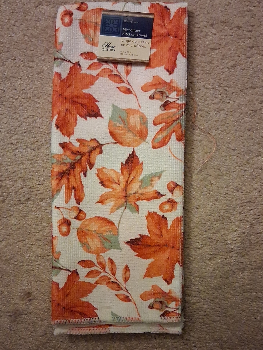 Home Collection Orange and Cream Autumn Leaf Microfiber Towel